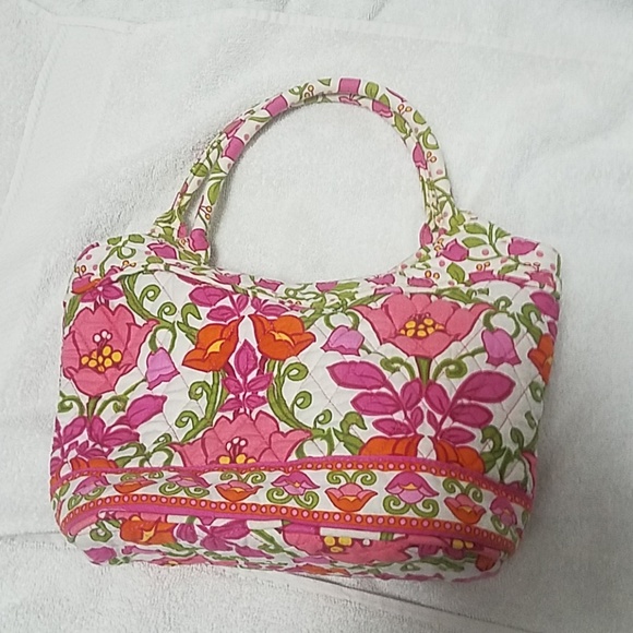 Vera Bradley Handbags - Vera Bradley Tote Purse VBPURSE08